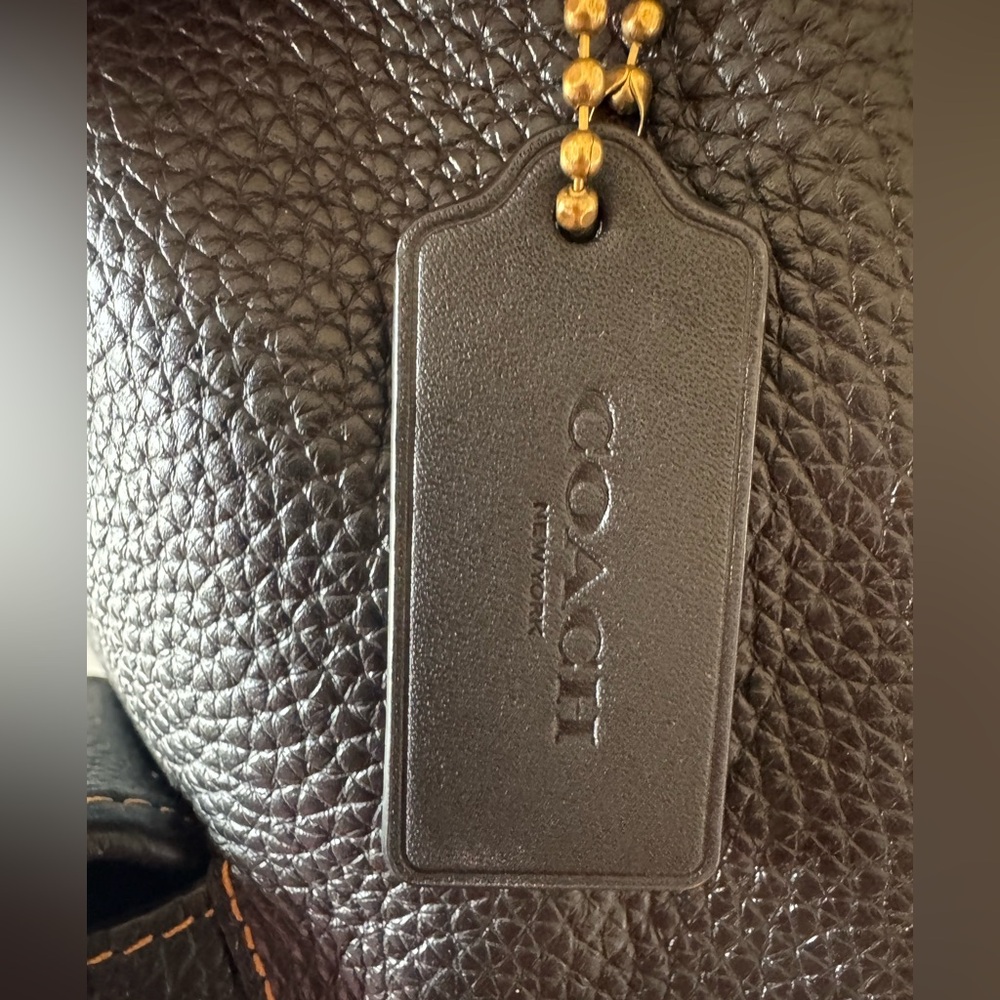 Coach - Riya Backpack 21 Pebbled Leather 2023 - LIKE NEW Rogue Luggage Handle - Picture 11 of 14